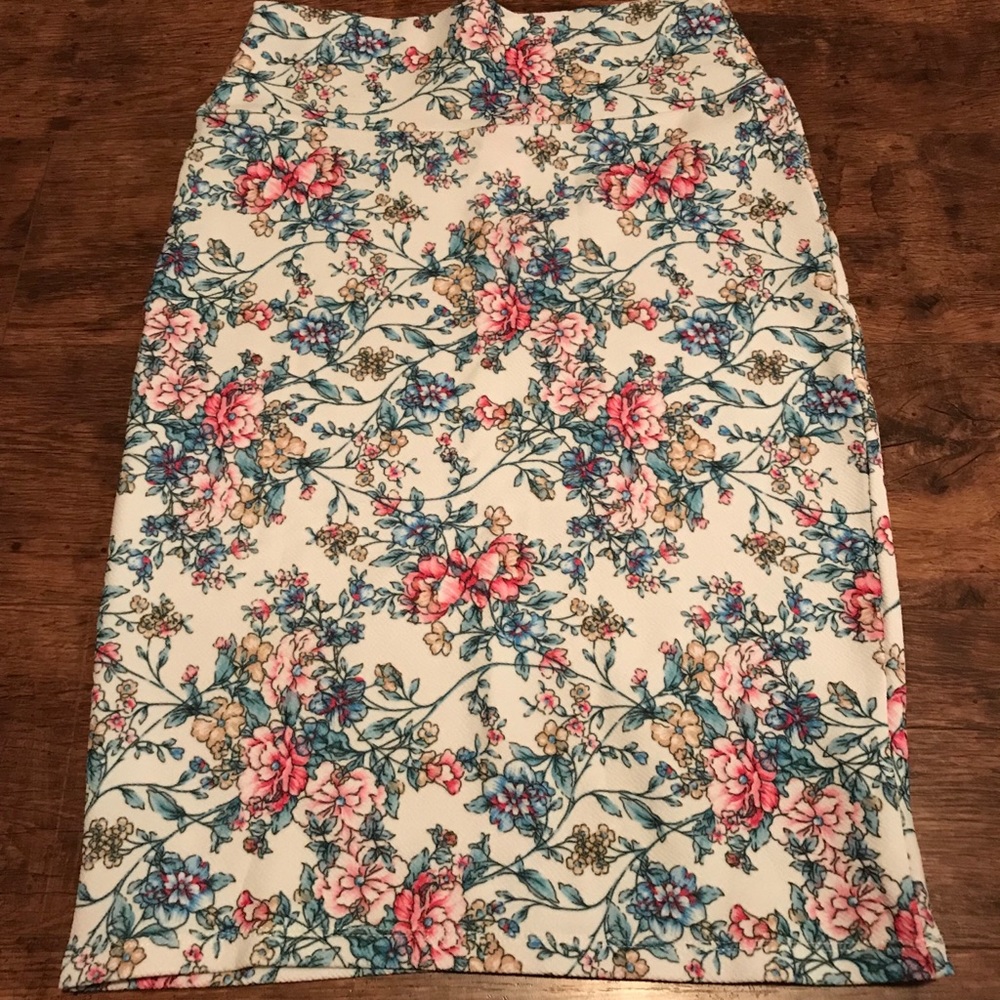 Lularoe Cassie Skirt